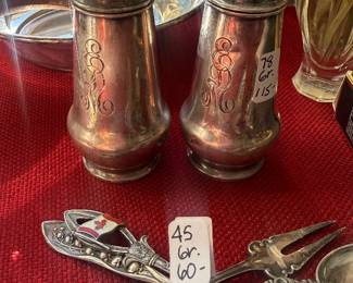 I WANT TO SALT & PEPPER MY STEAK WITH THOSE
