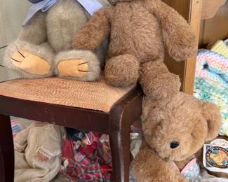 VINTAGE TEDDYS