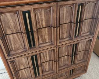 Bassett Furniture Mid-Century Modern Vintage Highboy Dresser 