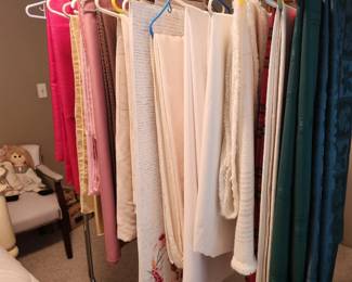 Tables Clothes