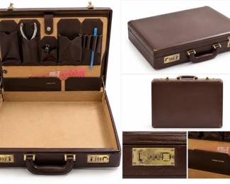 Colagem de Maleta Vintage em Couro