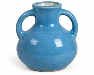 Vaso azul ceramico com alcas arqueadas