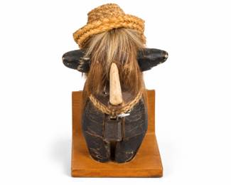 Bufalo Rustico com Chapeu de Palha
