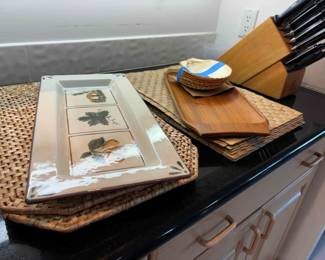 Natural placemats and a great set of knives!