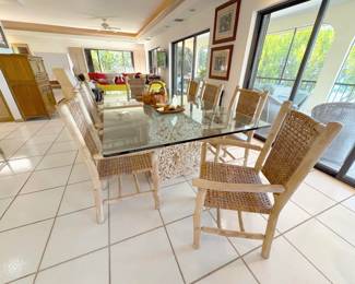 The dining table seats 8!