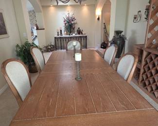 Whitewash Oak expandable table -- Seats 8 with leaf installed