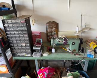 Industrial sewing machine