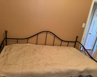 Day bed
