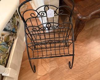 Magazine stand