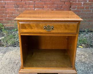Lot 47: Ethan Allen One Drawer Nightstand 