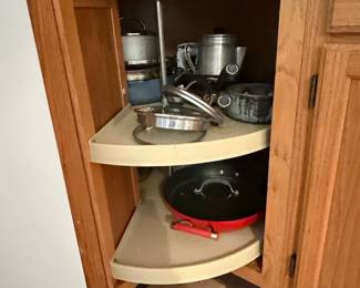 PieCut Corner Cabinet Lazy Susan