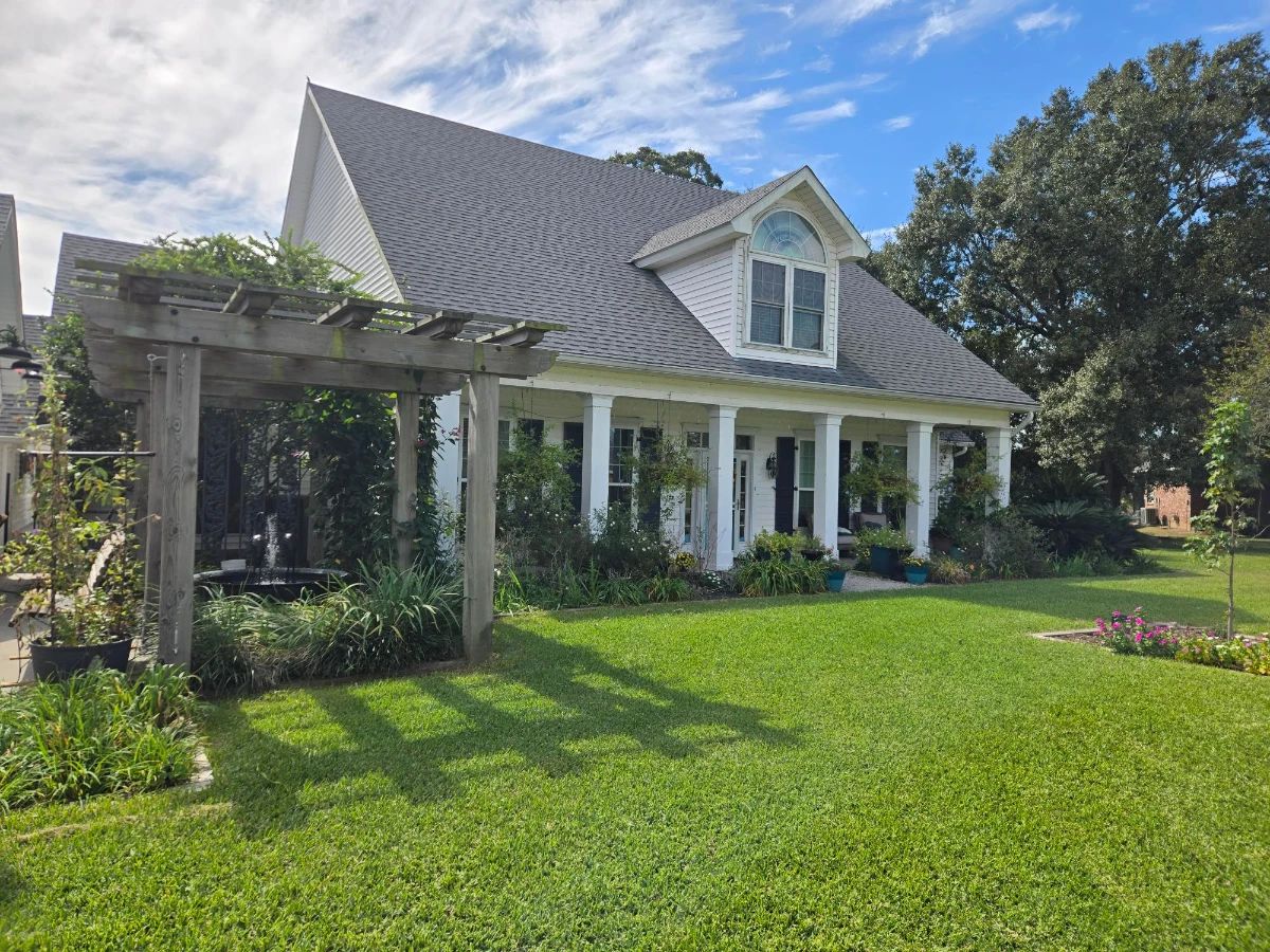 3926 Bayou BLVD