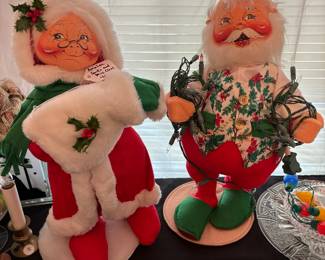 R21 - $40. Pair of Annalee, Santa and Mrs. Claus. Measures 18" tall. 