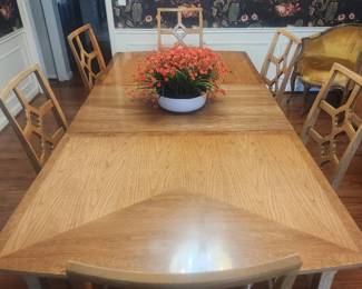 Vintage Thomasville dining table and 6 chairs