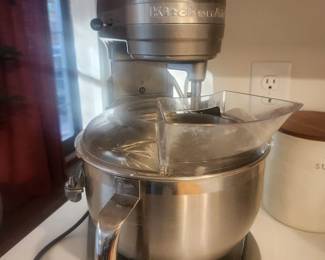Kitchenaid standing mixer