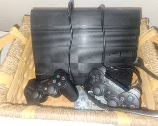 PS1 game console and controllers