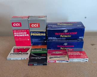Lot 266 Assorted Reloading Primers CCI, Winchester Remington Rifle, Pistol Shotshell