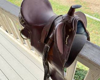 Lot 248 Dark Brown Leather Australian Stock Saddle Possibly Vintage Equestrian Tack