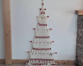 Lot 008 VintageStyle Macram Christmas Tree Wall Hanging with Red Wood Beads