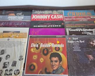 Lot 056 Lot of Vintage Vinyl LP Records Johnny Cash, Elvis Presley, Mamas Papas, Christmas More