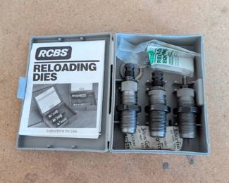 Lot 268 RCBS 3Piece Reloading Die Set with Storage Case Instructions