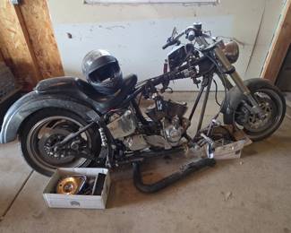 Lot 185 Incomplete Custom Harley Davidson Softail ChopperCruiser Motorcycle Project Bike With VTwin Engine and Disc Brakes
