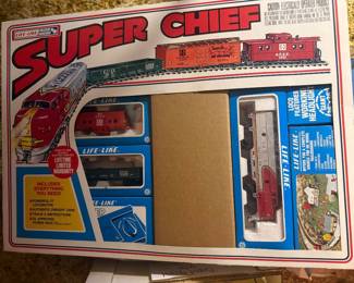 Super Chief Railroad Set