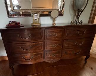 vintage Henredon Four Centuries walnut dresser - 9-drawer low chest 64W x 20D x 33H