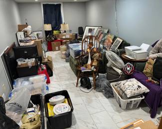 Electronics, Chairs, Pictures, Lamps, Chairs - Lots to Dig Thru!