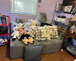 Pillows, Stuffed Animals