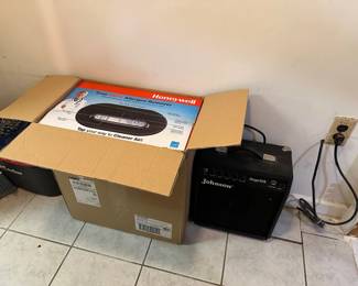 Honeywell True HEPA Allergen Remover Air Purifier - New In Box