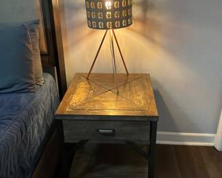 Pair of matching nightstands 