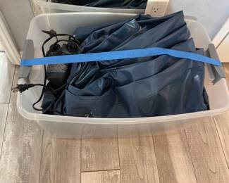 Blowup mattress with pump 