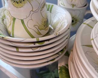 Metlox Matilija Poppytrail Vernon Floral China Set 