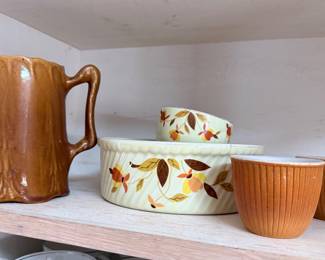 Hall's Superior Jewel Tea Autumn Leaf Pattern. 800 Krust Kookin China.