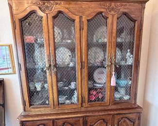 Thomasville Solid wood china cabinet hutch, full of china