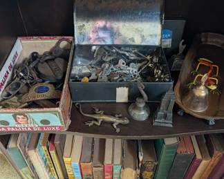 Old Railroad items, lost of keys and vintage books