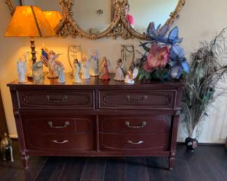 Vintage credenza/dresser