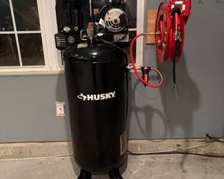 New 60 Gal Huskey Air Compressor