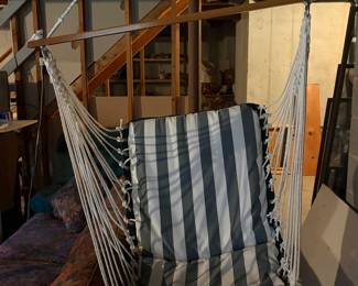 Hanging hammock chair