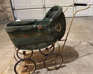 Turn of the century wicker baby carriage/Pram