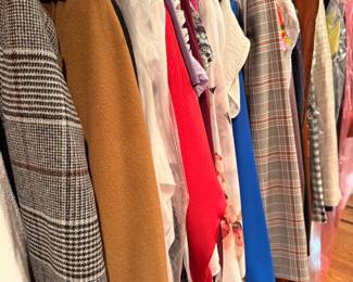 High-End Ladies’ Designer Clothing, predominantly Size 16 / XL. Sizes May Vary.
