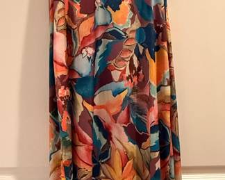 High-End Ladies’ Designer Clothing, predominantly Size 16 / XL. Sizes May Vary.