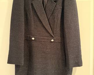 High-End Ladies’ Designer Clothing, predominantly Size 16 / XL. Sizes May Vary.