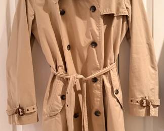 High-End Ladies’ Designer Clothing, predominantly Size 16 / XL. Sizes May Vary.