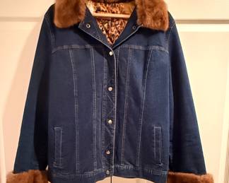 High-End Ladies’ Designer Clothing, predominantly Size 16 / XL. Sizes May Vary.