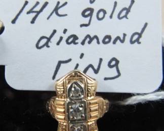 Antique 14K Gold Diamond Ring