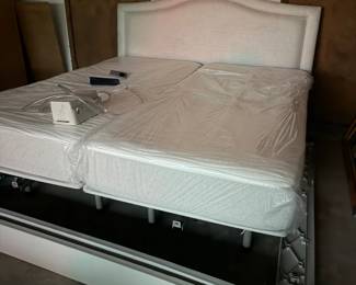 Practically New - Sleep Number King-Size Split Mattress