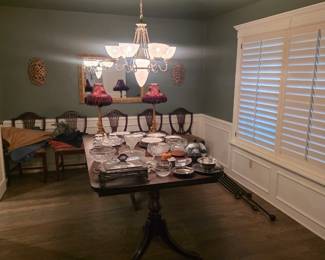 Drexel Mahogany Dining Table and 6 Chairs