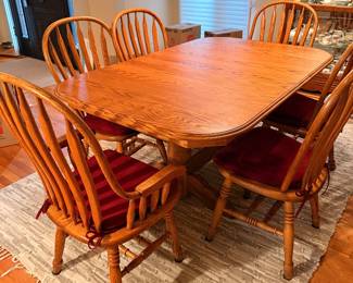 Solid Oak Double-Pedestal Extendable Dining Table with 6 chairs